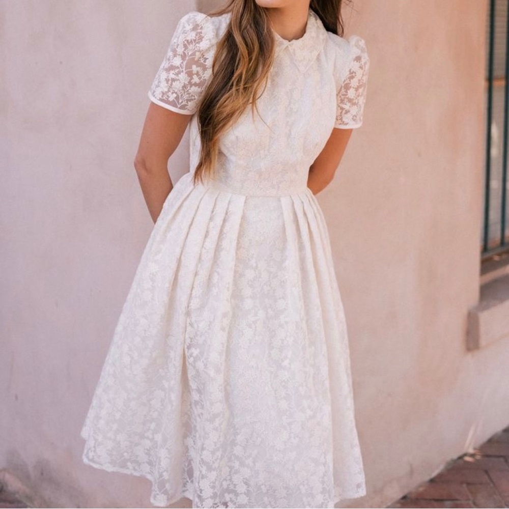 Gal Meets Glam Ivory Dress